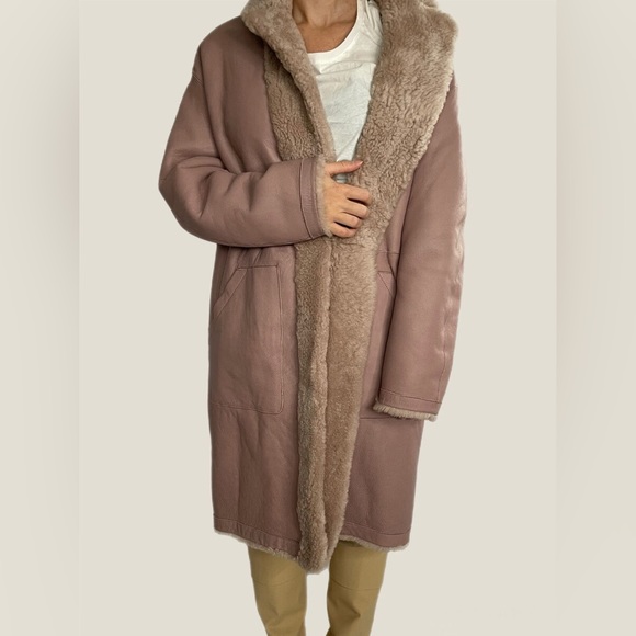 SPRUNG FRERES
Pink Lambskin Shearling
Reversible Coat
Size UK 8 - Picture 6 of 7